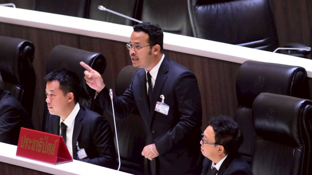 “จูรี” อัดรัฐบาล 5 เดือนแล้วยังไร้วี่แวว จ่ายเงินเยียวยาน้ำท่วมหาดใหญ่