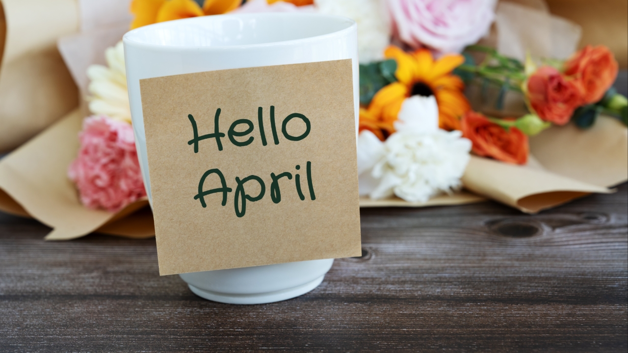 50 แคปชั่นเดือนเมษายน สวัสดีเมษายน แดดเมษาทำให้หน้าพัง แต่เธอน่ารักจังทำให้หน้าแดง