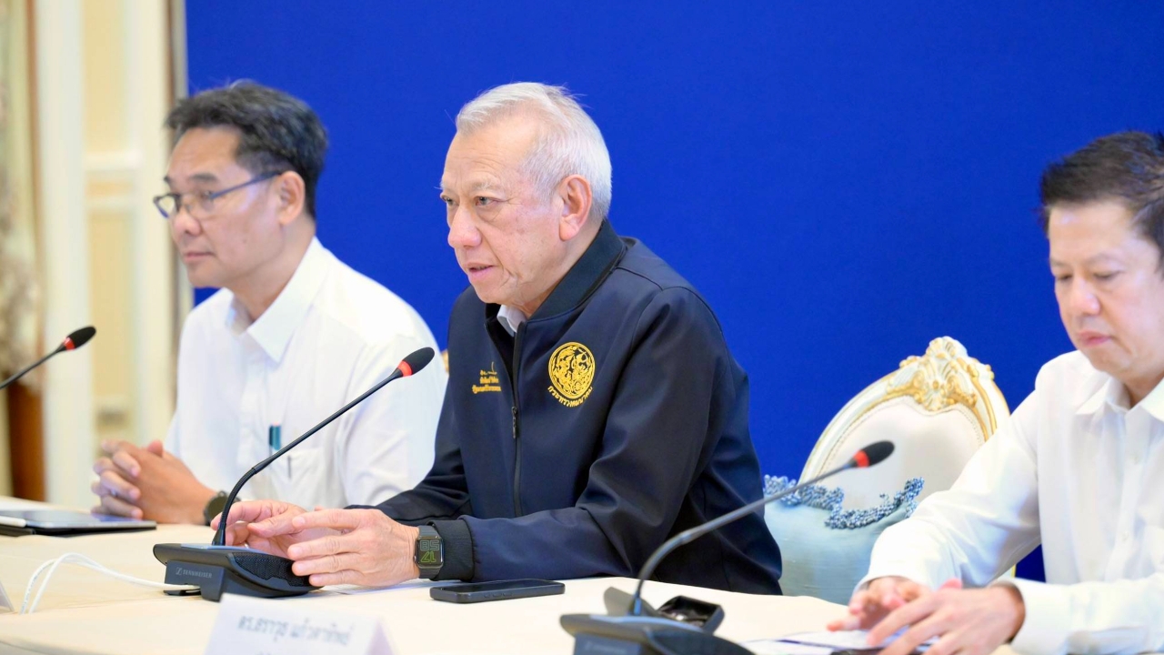 “พิพัฒน์” ยัน รัฐบาลแก้วิกฤตน้ำมันทุกทาง ซัดที่สภาฯ อย่าสักแต่วิจารณ์