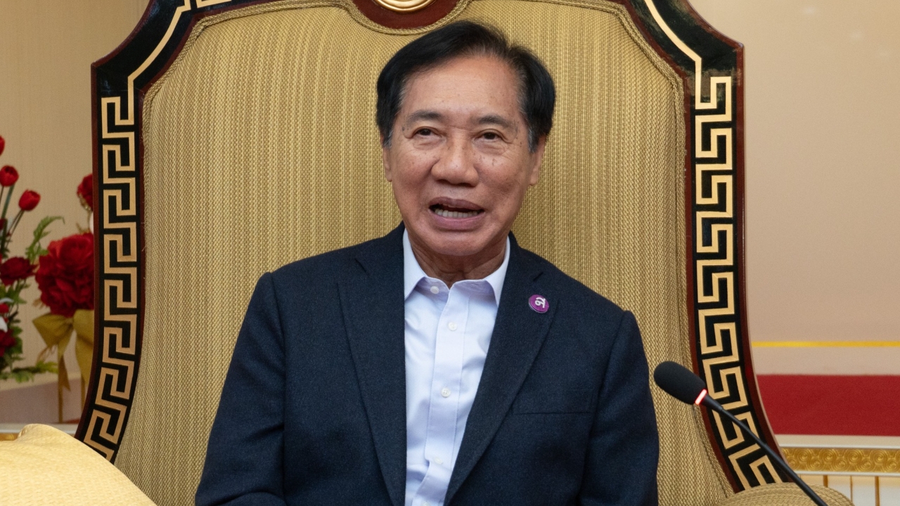 “โภคิน”  นำ กก.บห. ยื่นหนังสือลาออกพรรคไทยสร้างไทย เซ่นปม “ชัชวาล” แหกมติพรรค