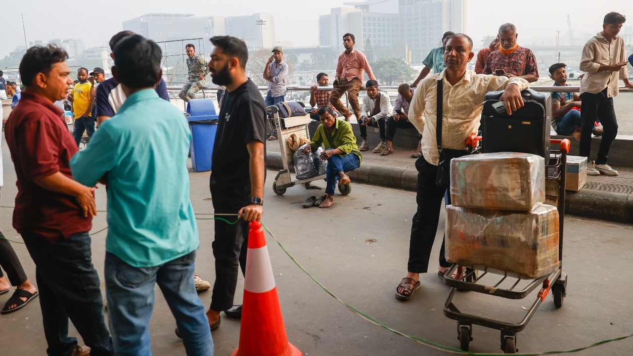 เกิดเหตุโดรนโจมตีภายในสนามบินนานาชาติคูเวต โดนถังเชื้อเพลิงระเบิดไฟลุกไหม้