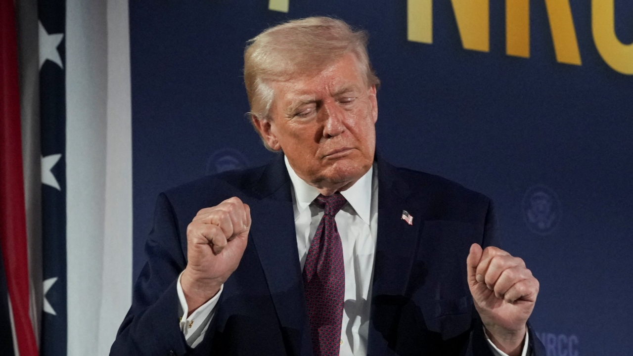 ทรัมป์เผยแล้ว “ของขวัญ” จากอิหร่าน ให้เรือน้ำมัน 10 ลำผ่านฮอร์มุซ