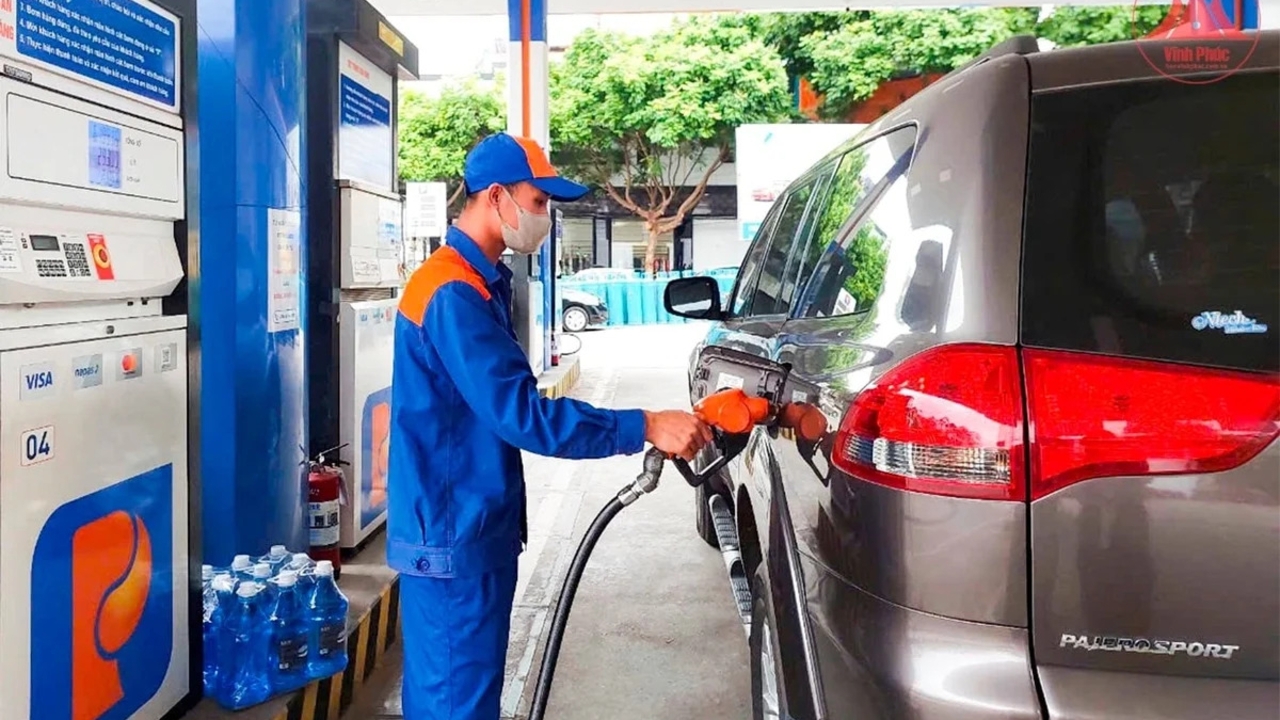 เวียดนามสั่งหั่นภาษีสิ่งแวดล้อมเหลือ "ศูนย์" ดึงราคาเบนซินร่วงกว่า 25%