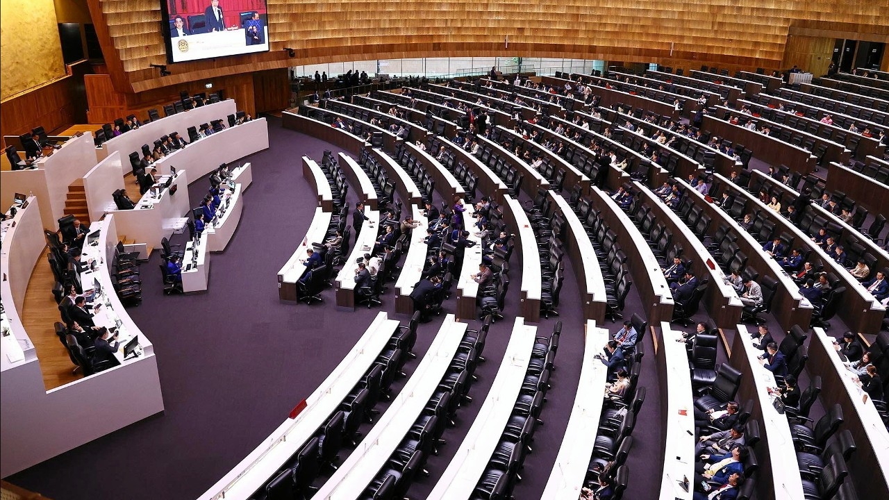 สส. เข้าสภาฯไม่ต้องสวมสูท หลัง "โสภณ" ออกประกาศหวังช่วยประหยัดพลังงาน