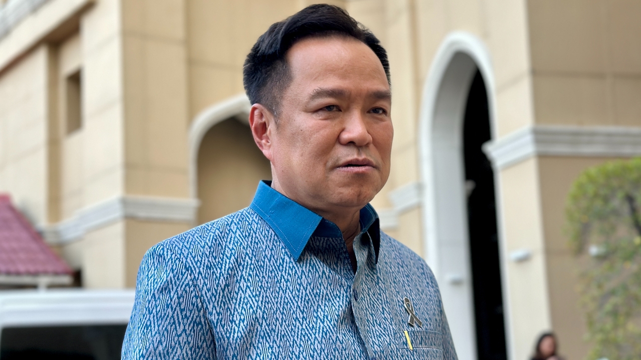 “อนุทิน” ปิดวาจา งดสัมภาษณ์สื่อเตรียมความพร้อมก่อนแถลงนโยบาย