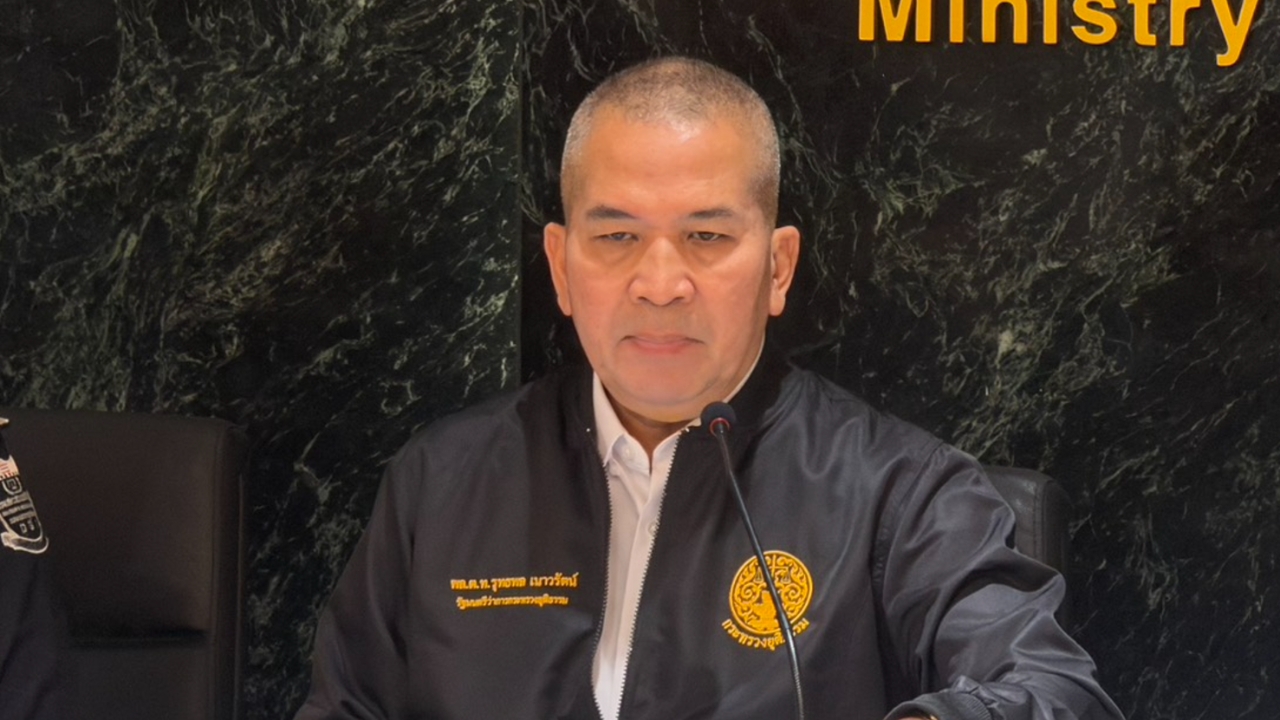 พบ 4 โรงกลั่นน้ำมันขนาดย่อยและบริษัทคลังน้ำมัน อาจเข้าข่ายกักตุนน้ำมัน