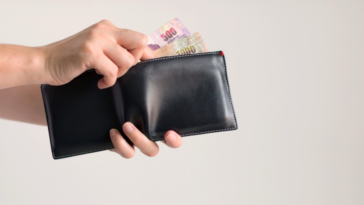 เช็กวันจ่ายเงินเดือนข้าราชการ เมษายน 2569 รอบแรกออกทันใช้สงกรานต์หรือไม่