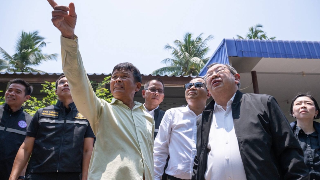 ชาวสวนฟ้องผู้ตรวจการฯ ไม่เชื่อใจหน่วยงานรัฐลงตรวจ โอดราคามะพร้าวถูกกว่ามะนาว