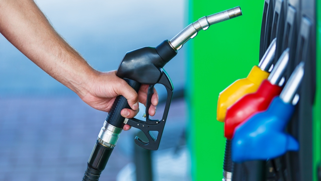 ราคาน้ำมันวันนี้ 4 เมษายน 2569 อัปเดตล่าสุด "เบนซิน-ดีเซล"  แต่ละปั๊มลิตรละกี่บาท