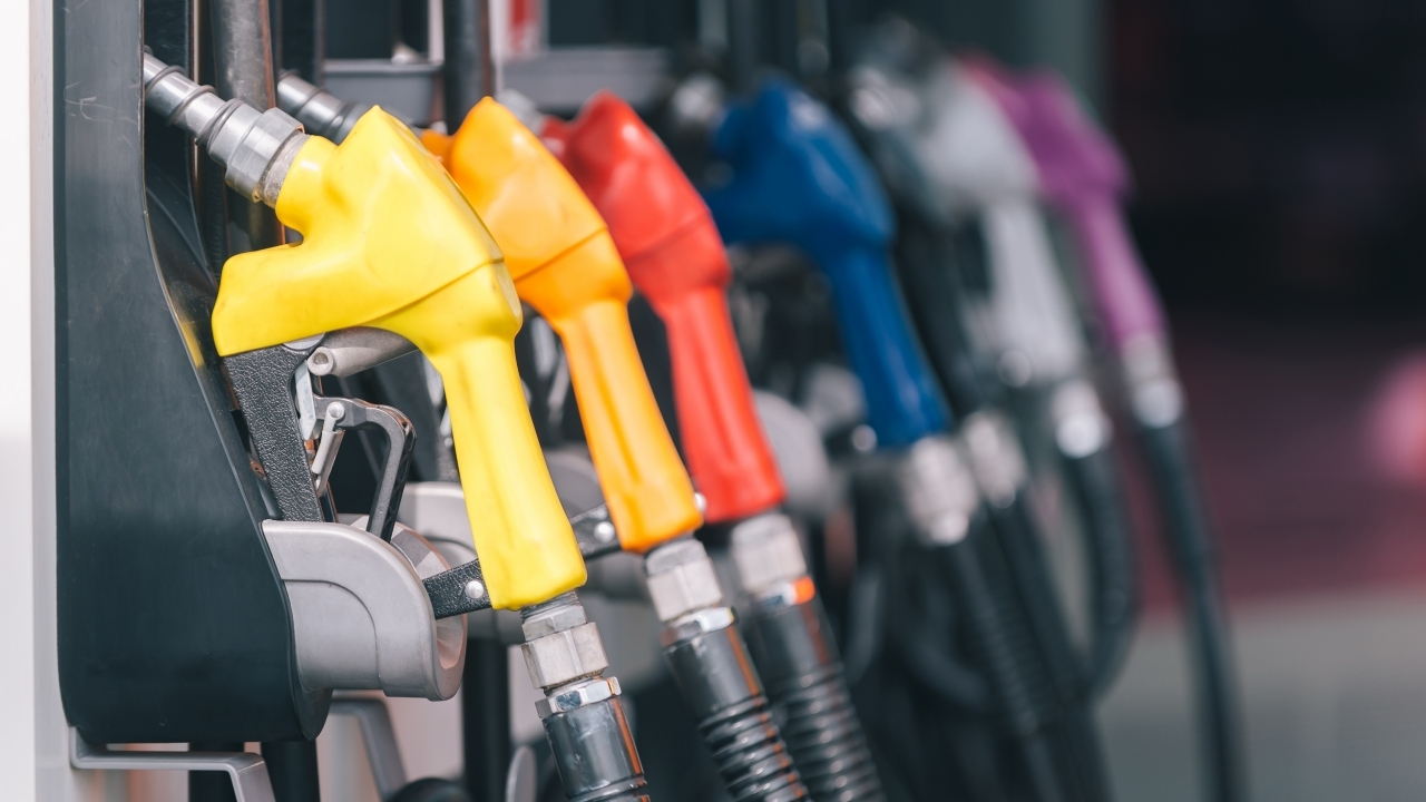 ปตท.-บางจาก ประกาศปรับขึ้นราคาน้ำมันทุกชนิด มีผลตี 5 พรุ่งนี้ (2 เมษายน 2569)