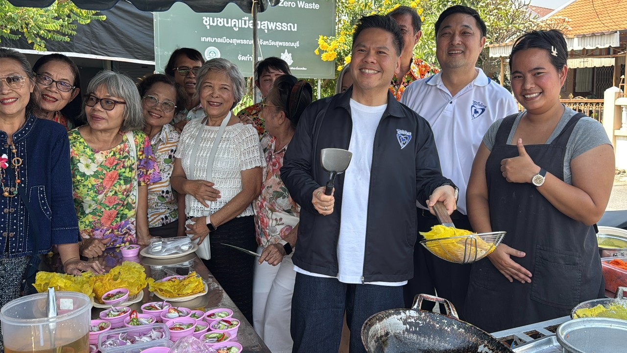 “วราวุธ-สรชัด”ทำบุญสงกรานต์  ลั่นสานต่องาน “พ่อบรรหาร” ขอเวลาอีกนิด ยังไม่เก่งเท่าพ่อ