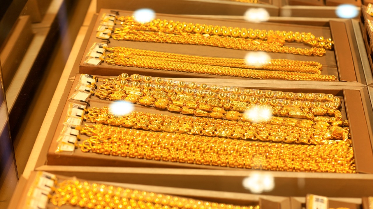 ราคาทองวันนี้ 2 เม.ย. 69 อัปเดตราคาทองแท่ง ทองรูปพรรณ ครึ่งวันร่วง 1,400 บาท