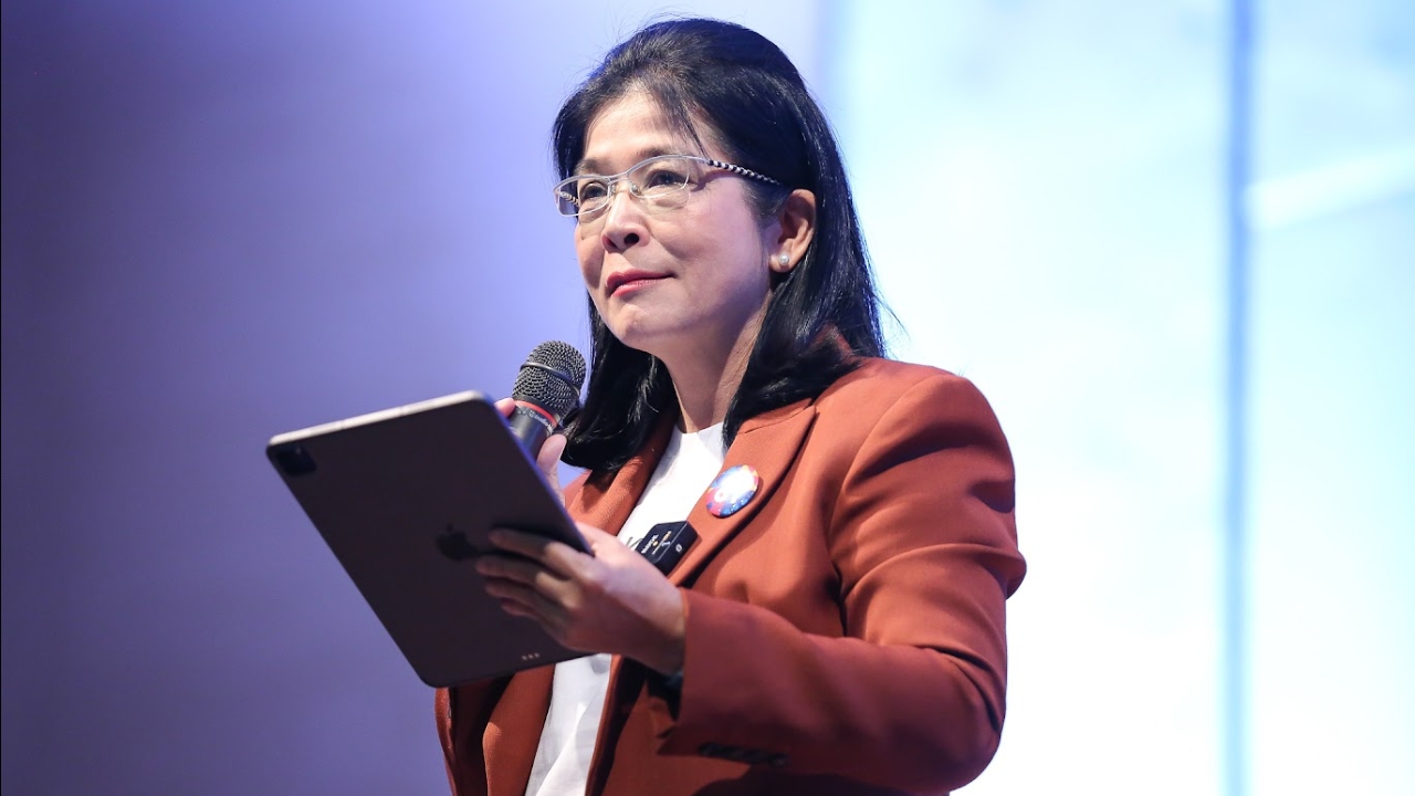 “คุณหญิงหน่อย” จี้รัฐหั่นราคาน้ำมัน 10 บาท จี้ยกเลิกภาษีสรรพสามิต-VAT อย่าผลักภาระให้ ปชช.