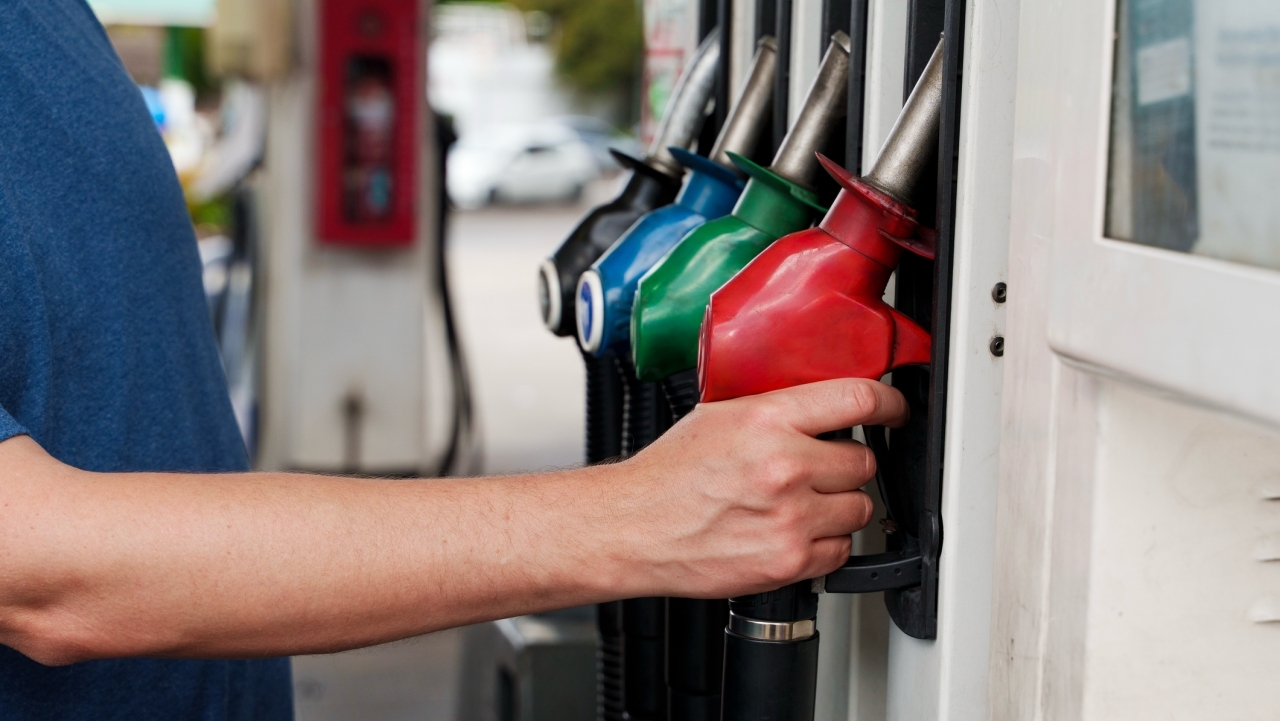 ราคาน้ำมันพรุ่งนี้ 3 เมษายน 2569 อัปเดตราคาน้ำมันเบนซิน ดีเซล ลิตรละเท่าไร