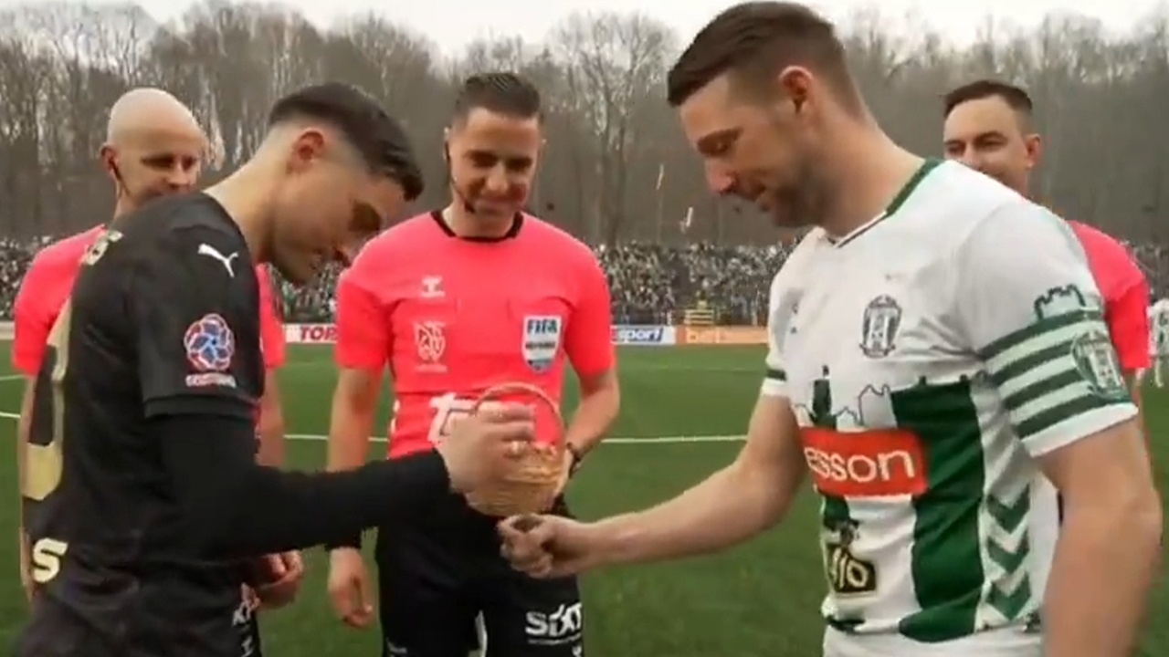 Knocking Easter Eggs Instead of Coin Tossing! Lithuanias League Uses Creative Method to Choose Sides Before Matches