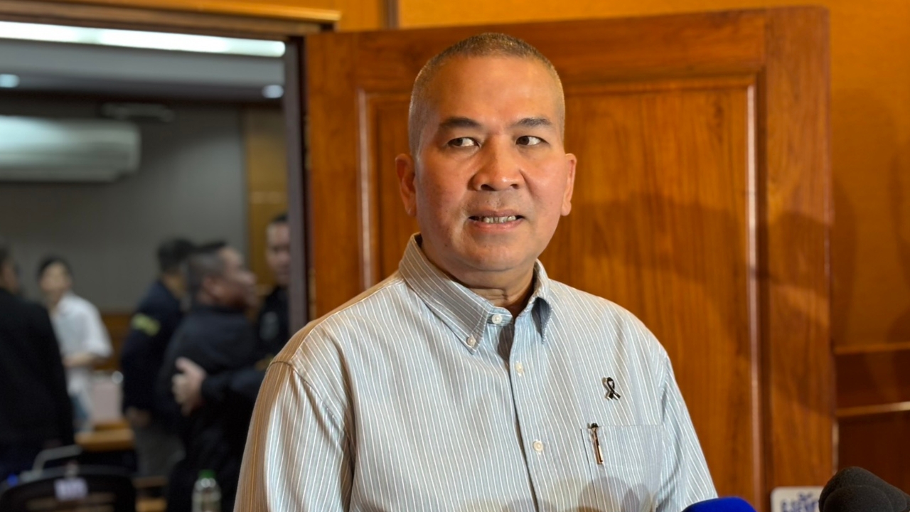 “รุทธพล” ถกคดีกักตุนน้ำมัน สั่งตรวจสอบเรือ 96 เที่ยว คาด 1-2 วันชัดตัวเลขน้ำมันหาย