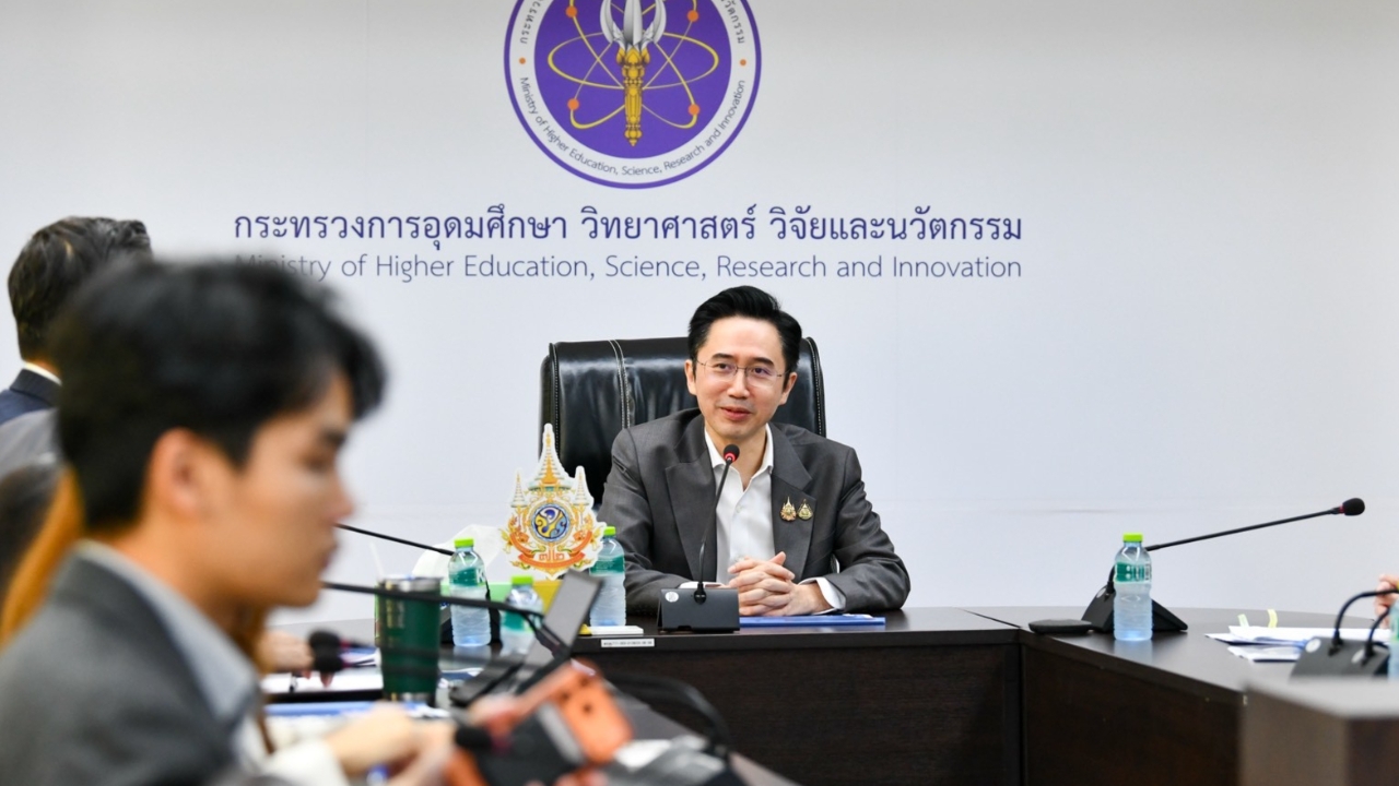 “ยศชนัน” มอบ ป.ย.ป. ทำ 3 เรื่องด่วน รื้อกฎหมายล้าสมัย ปั้นไทยสู่ประเทศรายได้สูง