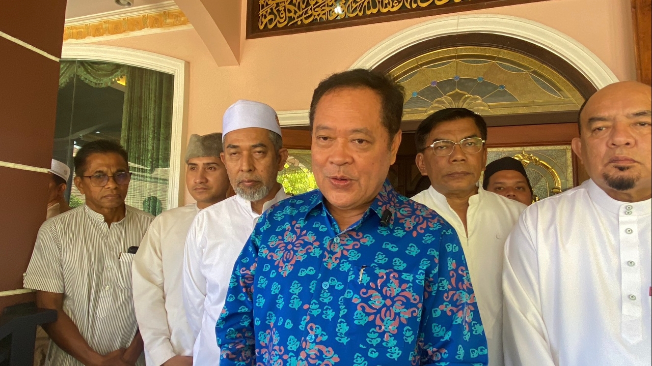 “ทวี” ให้กำลัง “กมลศักดิ์” เผยมีข้อมูลฝึกซ้อมยิงปืนก่อนลงมือก่อเหตุ 