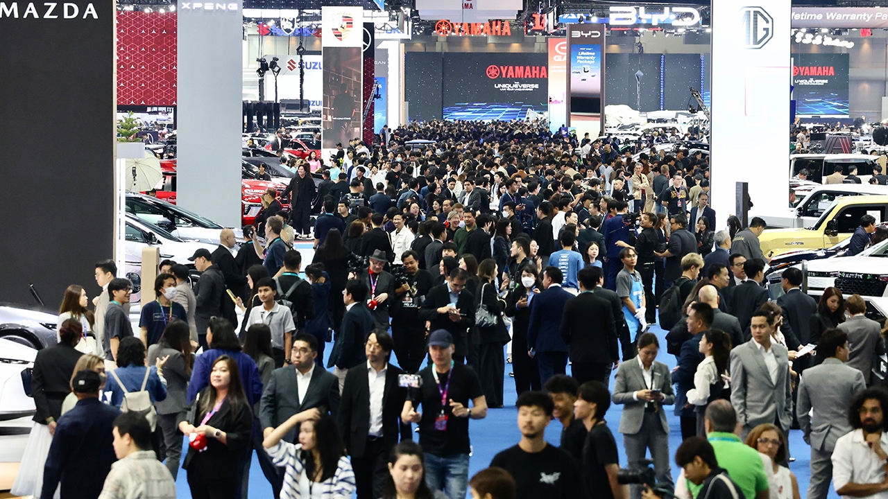 ยอดจองรถ Motor Show 2026 ทะลุ 1.3 แสนคัน กับความจริงที่ต้องเจอ จองเยอะ ใช่ว่าจะส่งมอบได้หมด