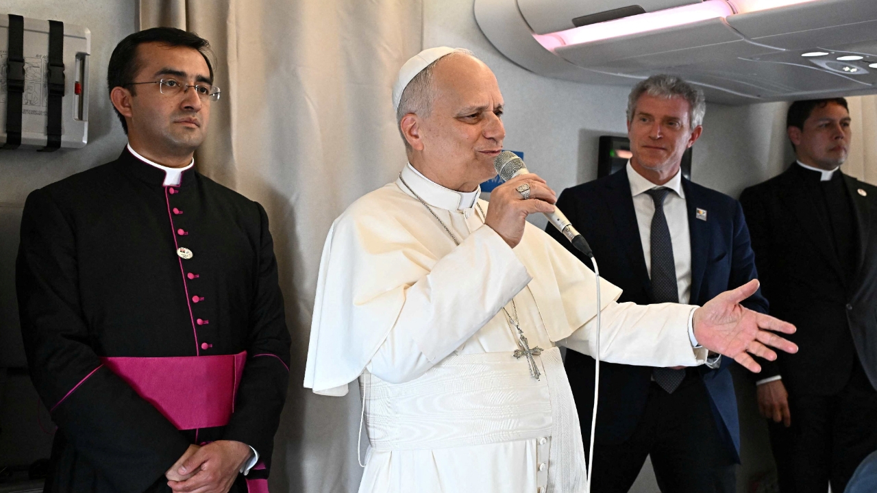 โป๊ปยืนยัน ไม่ได้วิจารณ์ โดนัลด์ ทรัมป์ หลังโจมตีพวก “ทรราช” ทำสงคราม