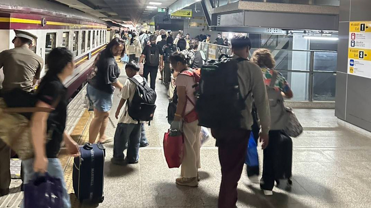 เผยยอดใช้รถไฟฟ้า-รถไฟช่วงสงกรานต์ 2569 ยอดสะสม 7 วันทะลุ 8.22 ล้านคน-เที่ยว