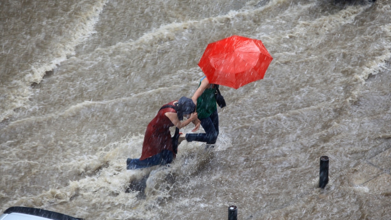 พายุฤดูร้อน ฉบับที่ 12 เตือน 26 จังหวัด เตรียมรับมือ "ฝนตกหนัก-ลูกเห็บตก"