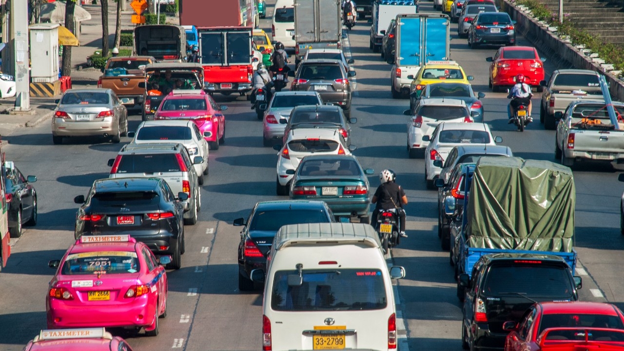 เช็กเงื่อนไข ลงทะเบียนเยียวยาขนส่ง เริ่ม 16 เม.ย. 69 เตรียมรับเงินผ่านพร้อมเพย์