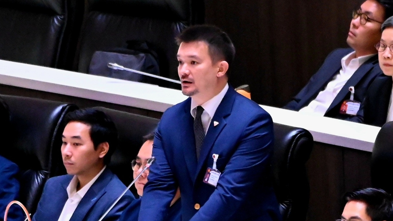 “สส.ตี๋ ปชน.” ซัด “อนุทิน” โกหกหน้าตาย เหน็บรัฐบาลมลพิษ หลังไม่มีใครตอบเรื่อง PM 2.5