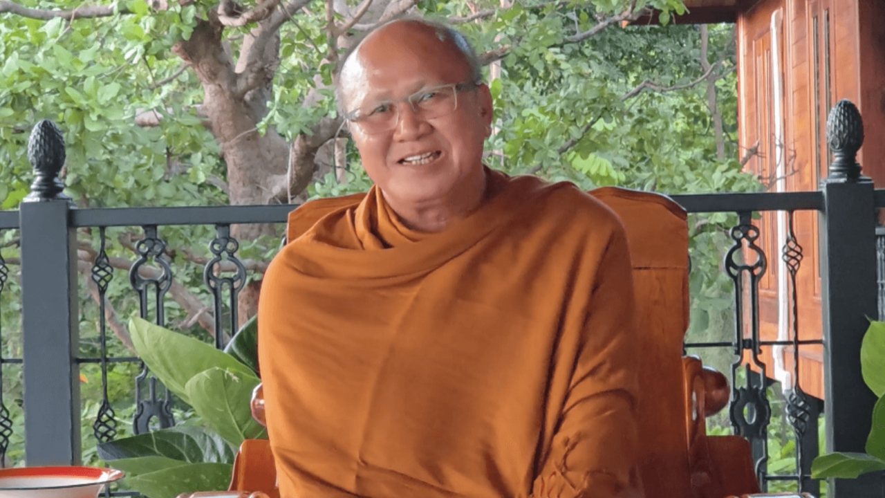 ประวัติ “พระสิ้นคิด” หลวงตาสินทรัพย์ พระนักเทศน์ชื่อดัง ก่อนเข้าสู่ทางธรรม