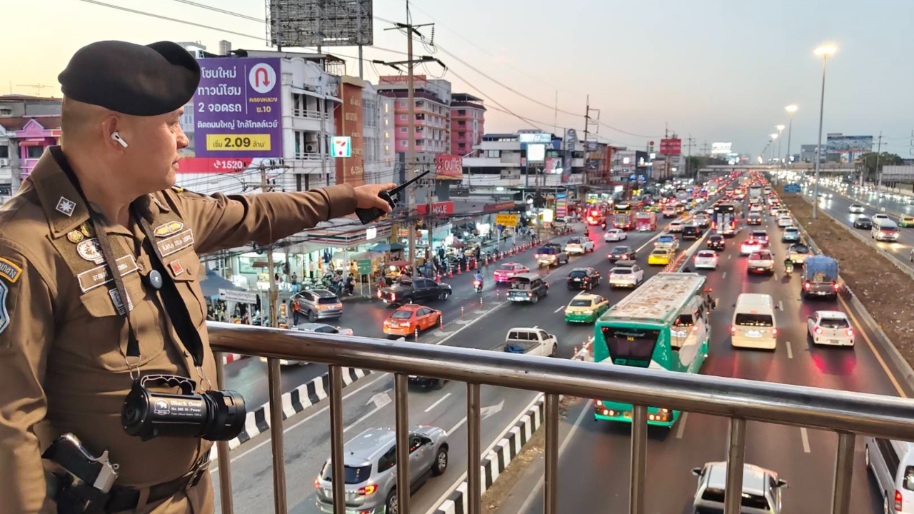 ถนนพหลโยธินรถเริ่มแน่น คนทยอยเดินทางกลับบ้านช่วงสงกรานต์ 2569