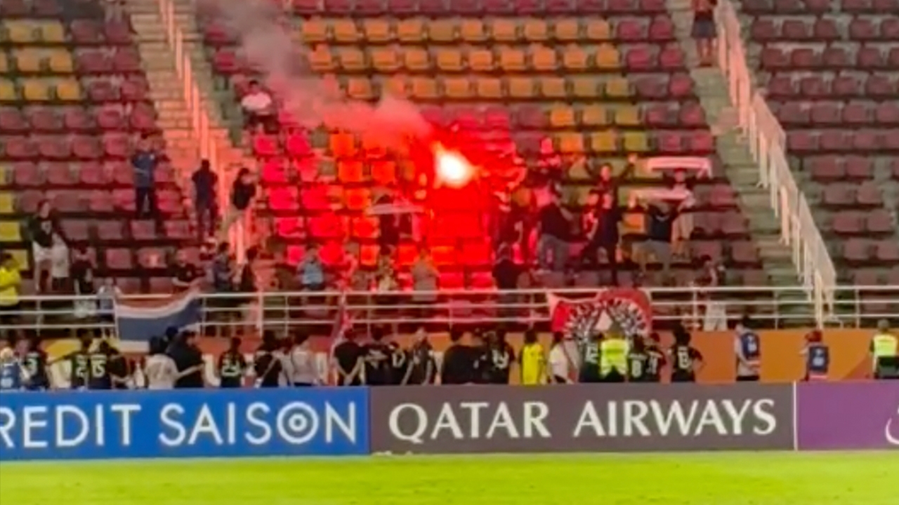Thai Football Association Acts Immediately After Fans Ignite Flares, Faces Possible Severe Penalties
