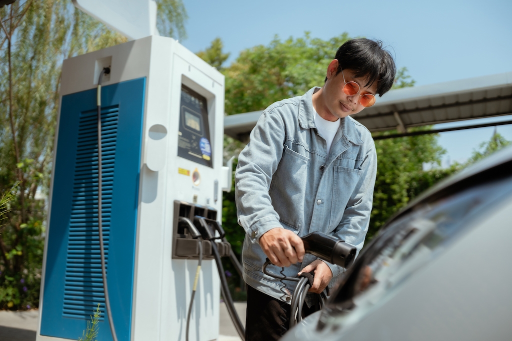 Long-Distance Travel Guide: Preparing Electric Vehicles for the 2026 Songkran Return Journey
