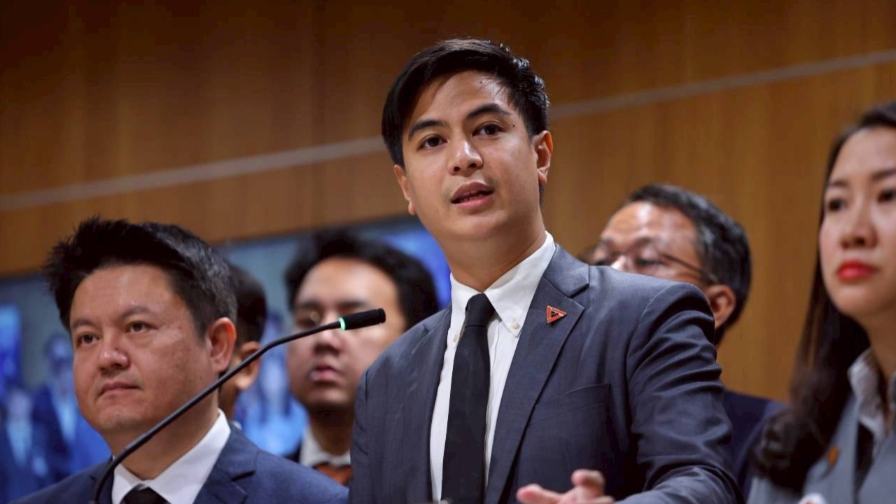 “พริษฐ์” ห่วงวิกฤตซ้อนวิกฤตในภาคเหนือ ลั่น ฝ่ายค้านพร้อมตรวจสอบรัฐบาลทุกฝีก้าว