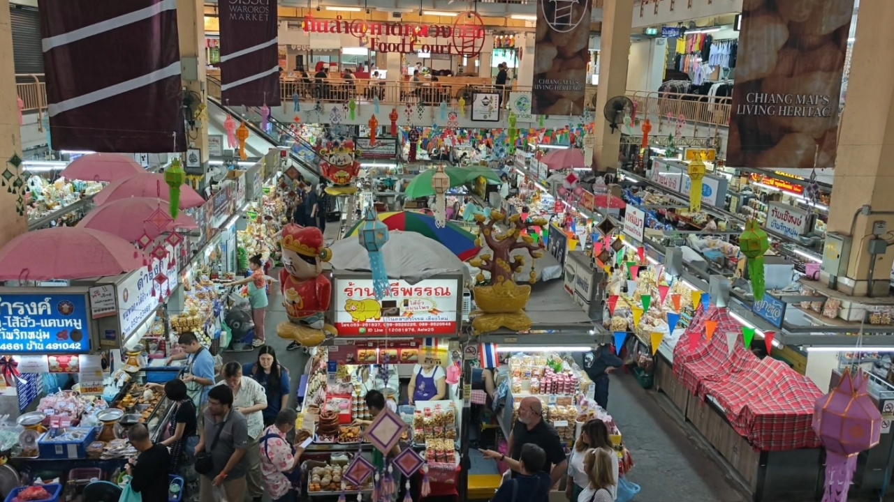 "ตลาดวโรรส" จ.เชียงใหม่ หลังสงกรานต์เงียบเหงา นทท. แวะซื้อของฝากน้อยกว่าทุกปี