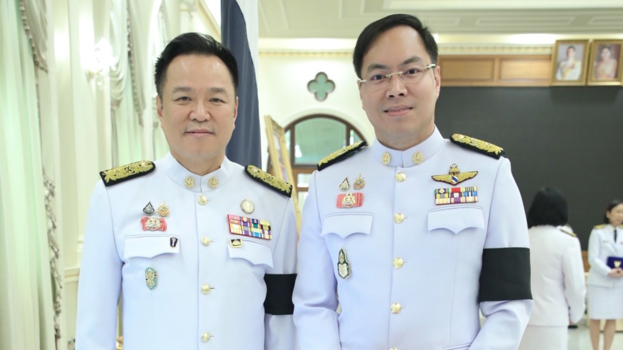  “อัครนันท์” รมช.ศึกษาฯ เข้ารับพระราชทานเครื่องราชฯ น้อมสำนึกในพระมหากรุณาธิคุณ