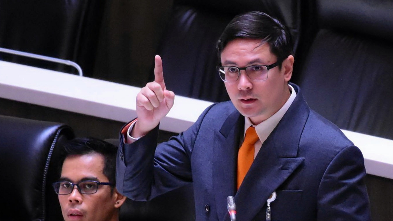 ลดเสา-ตัดเน็ตผิดจุด คนชายแดนเดือดร้อน “โรม” จี้รัฐหาวิธีคุมสัญญาณอยู่ในไทย