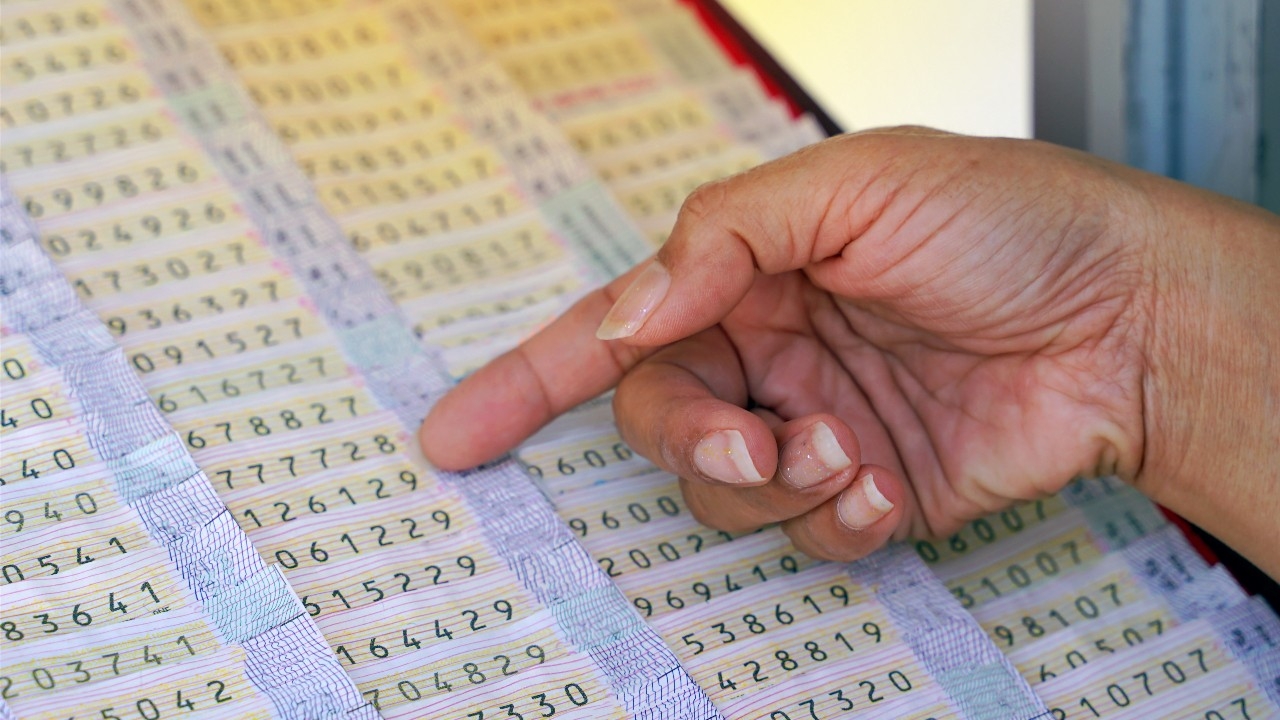 3 วันเกิดลางสังหรณ์แม่นยำ ลุ้นรับทรัพย์เสี่ยงโชคอย่างไม่คาดฝัน งวด 2/5/69