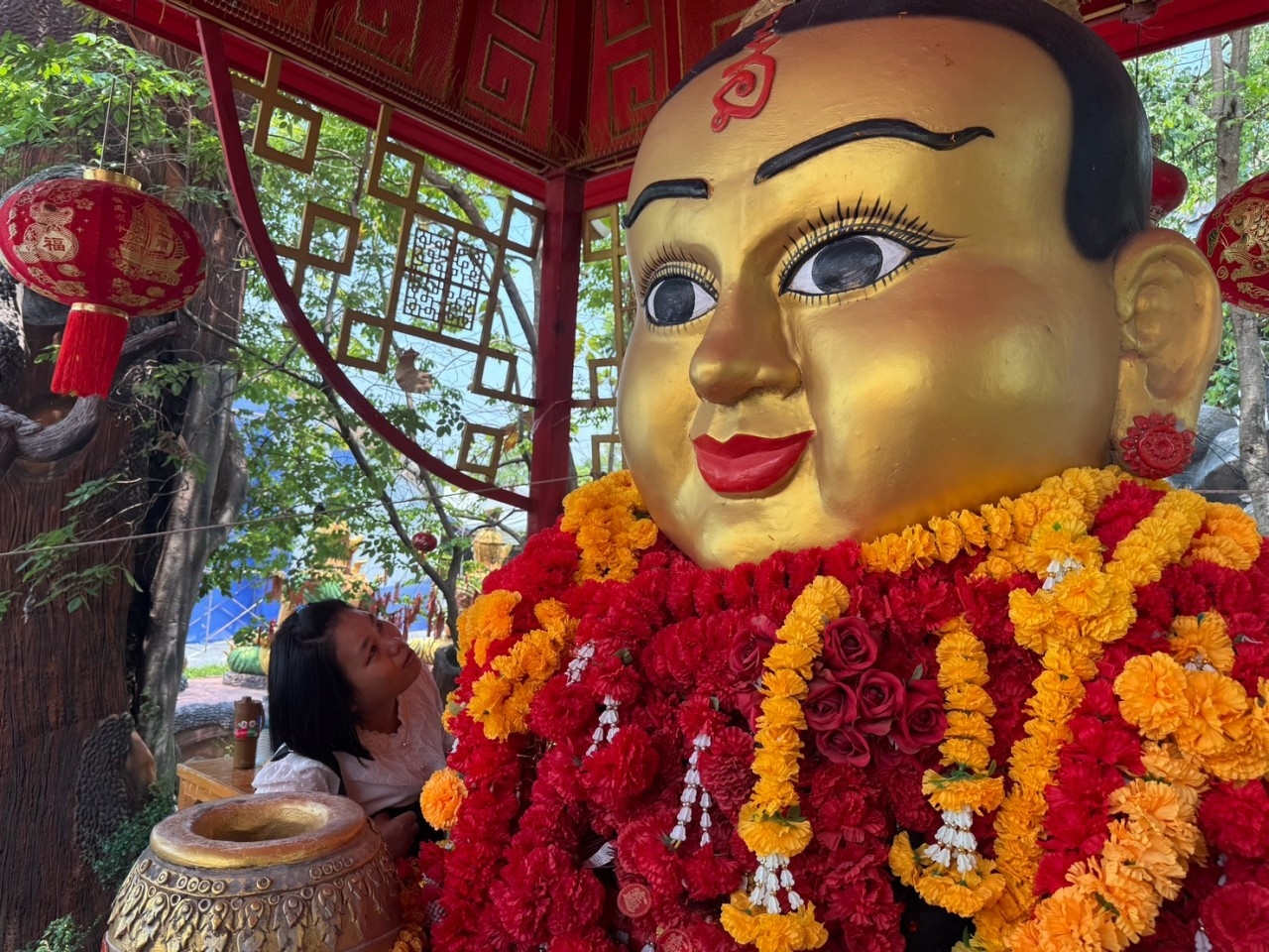 สาวแก้บน กุมารเจ้าสัวเฮง เข้าฝันให้โชค จุดประทัดได้เลขเด็ด งวด 2/5/69