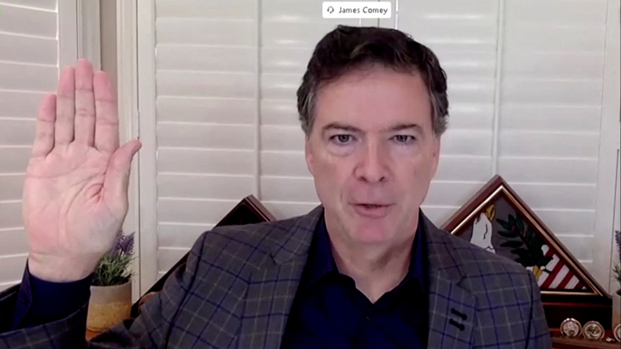 สหรัฐฯ ตั้งข้อหา "เจมส์ โคมีย์" อดีต ผอ. FBI ขู่เอาชีวิต "ทรัมป์" ในอินสตาแกรม