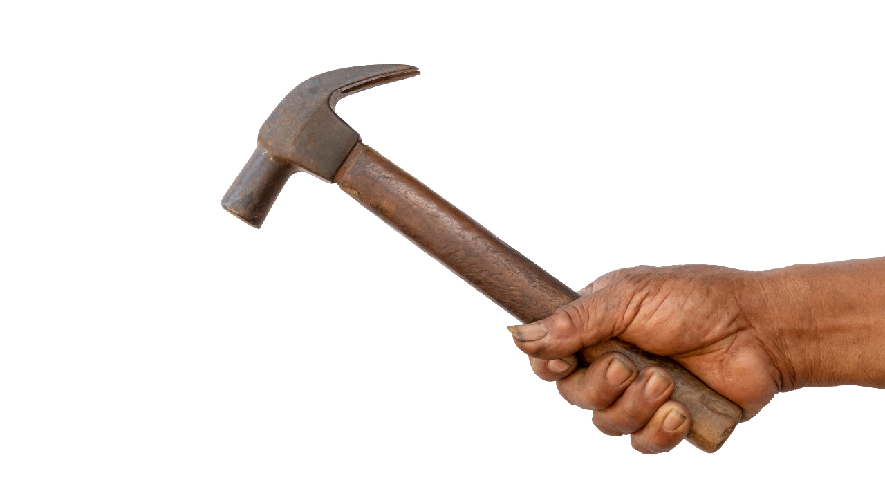 โตเกียวระทึก! ชายถือค้อนทำร้ายวัยรุ่น เจ็บ 5 ราย พ่นสารปริศนาใส่ตร.ก่อนหลบหนี