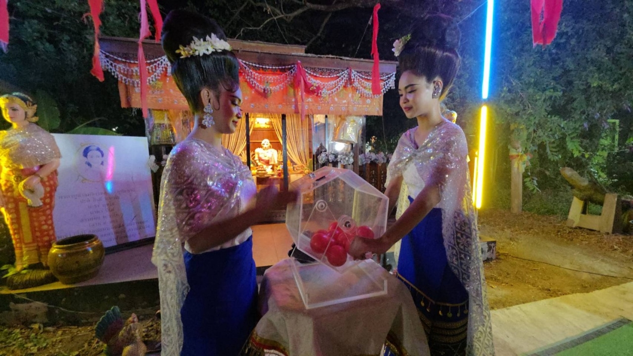 ได้โชคกันถ้วนหน้า ชาวบ้านแห่แก้บน "ศาลเจ้าแม่ขาวทอง" ขอเลขเด็ดงวดนี้ ลุ้นอีกรอบ