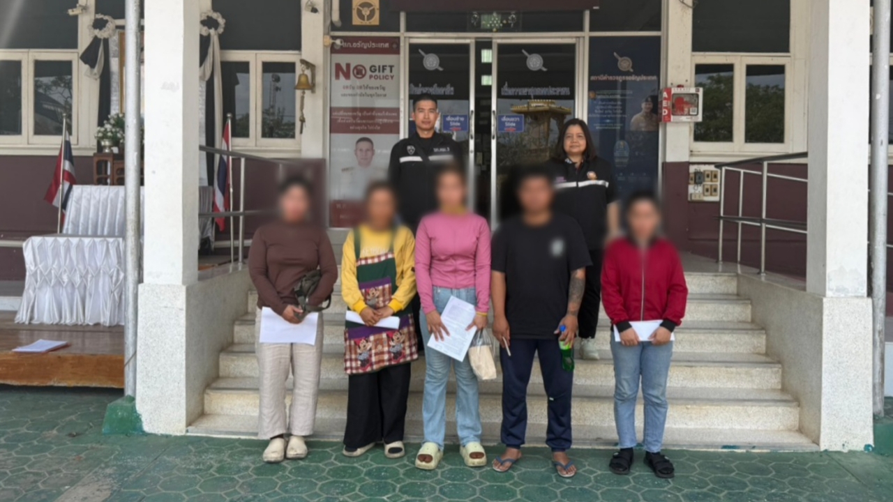 ลุยกวาดล้าง จับกุม 5 ชาวกัมพูชา ลอบค้าขาย-ทำงานในตลาดสด หลังชาวบ้านร้องเรียน