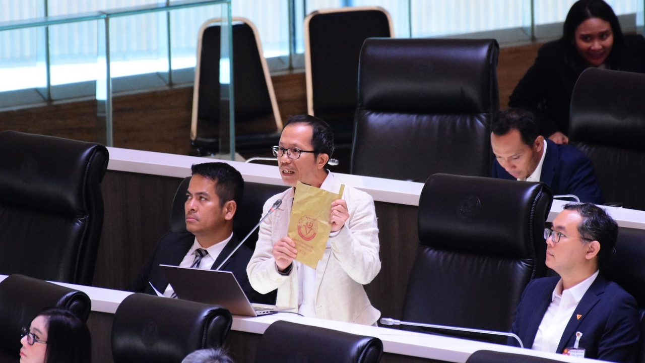 “เลาฟั้ง” โอดมะม่วงราคาถูกกว่าถุงห่อมะม่วง ซัดมาตรการรัฐช่วยน้อยไป ไม่ทันวิกฤต