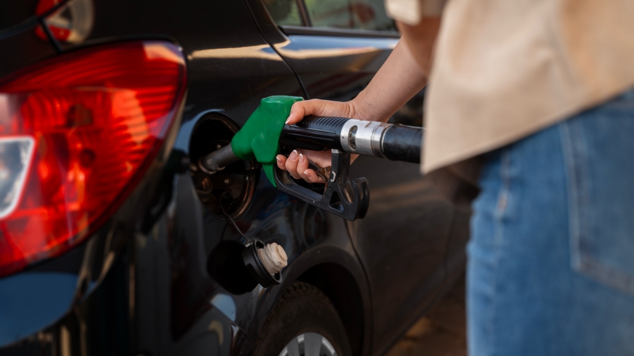 เช็กราคาน้ำมันพรุ่งนี้ 23 เมษายน 2569 น้ำมันดีเซล น้ำมันเบนซิน ลิตรละเท่าไร