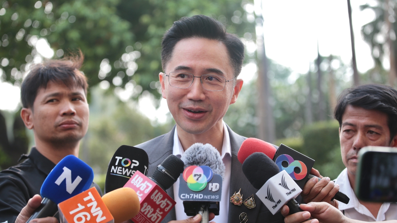 “ยศชนัน” เผย เตรียมแนวทางคุย รร.ปอเนาะ-ตาดีกาแล้ว แง้มประชุมเพื่อไทยปรับคนให้เหมาะกับงาน