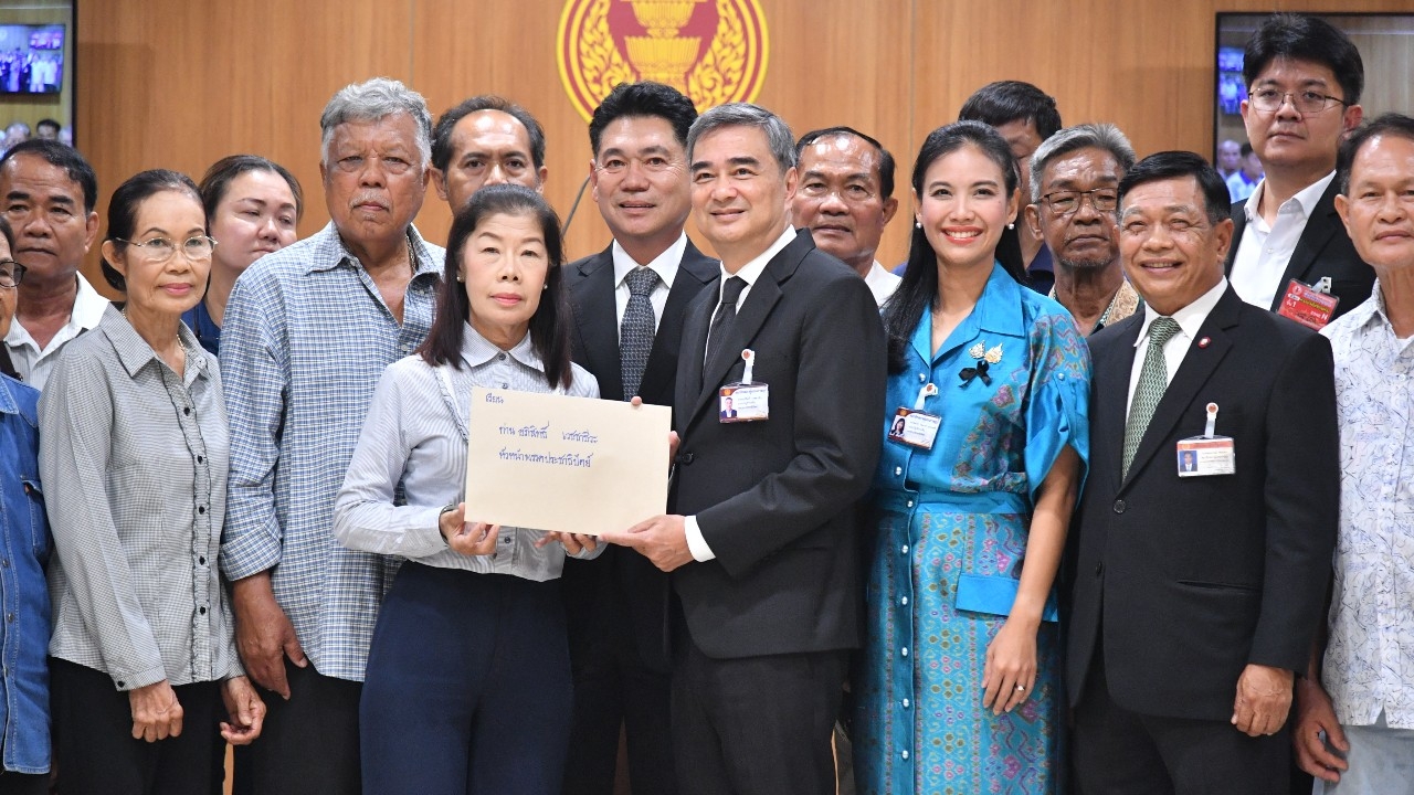 ชาวสวนปาล์มฯ ร้องราคาตก-ปลดล็อกส่งออก แค่ 1 เดือนวูบ กก.ละ 3 บาท