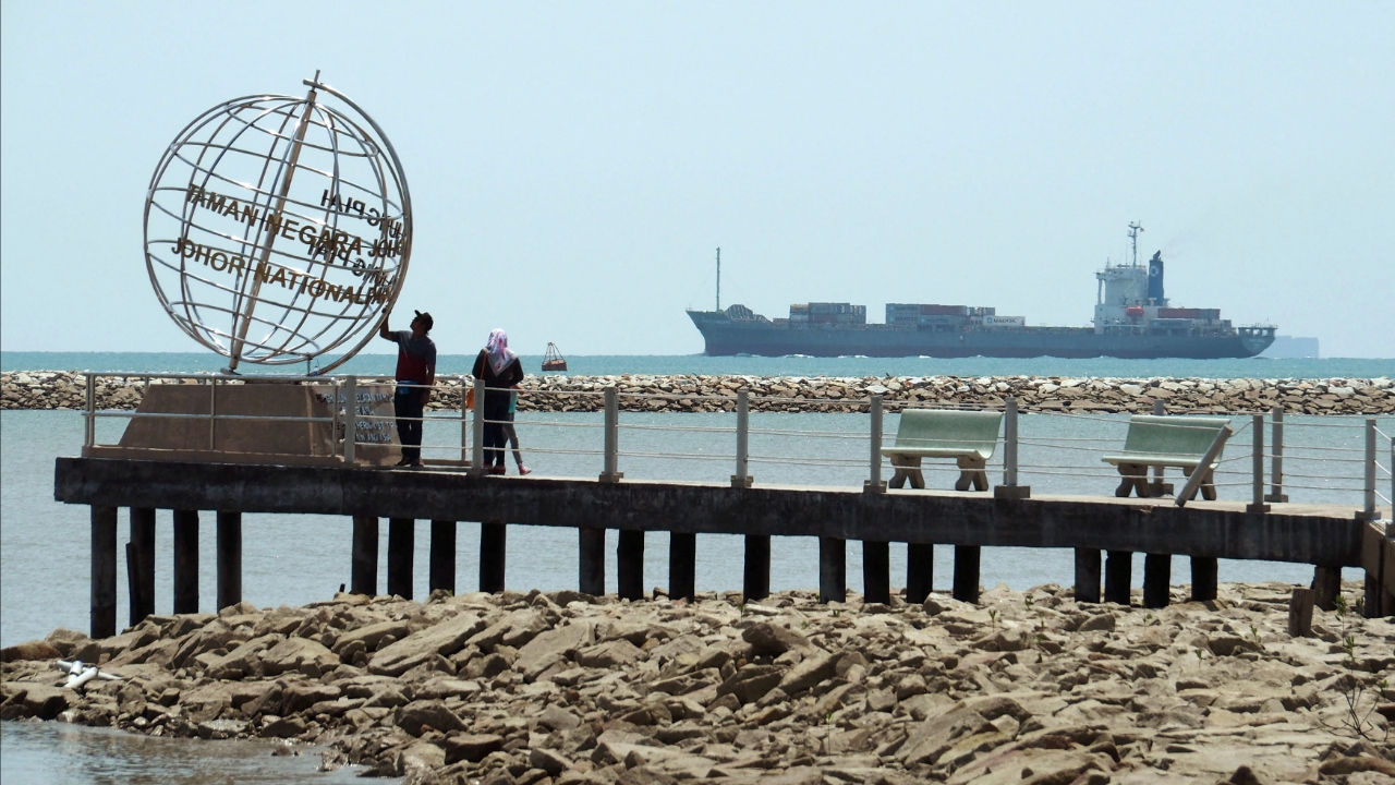 อินโดนีเซียยืนยัน จะไม่เก็บค่าผ่านช่องแคบมะละกา