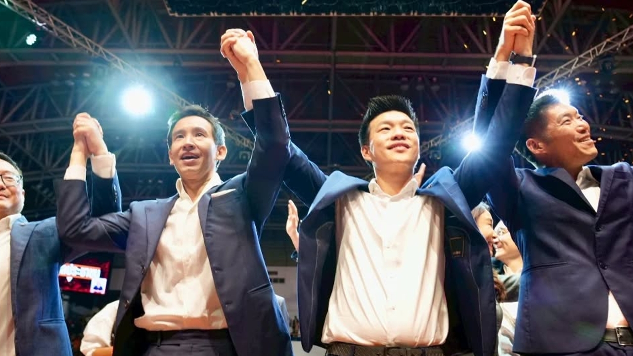 “พิธา” โพสต์ให้กำลังใจ 10 สส.พรรคประชาชน ให้ทำงานต่อไปอย่างเต็มที่ 