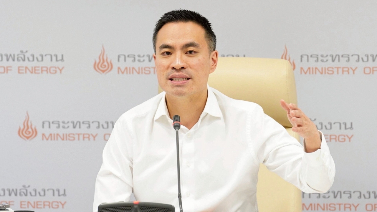 “เอกนัฏ” เผยหลัง 9 พ.ค. หั่นราคาน้ำมันดีเซลหน้าโรงกลั่นลงอีก 3 บาทต่อลิตร