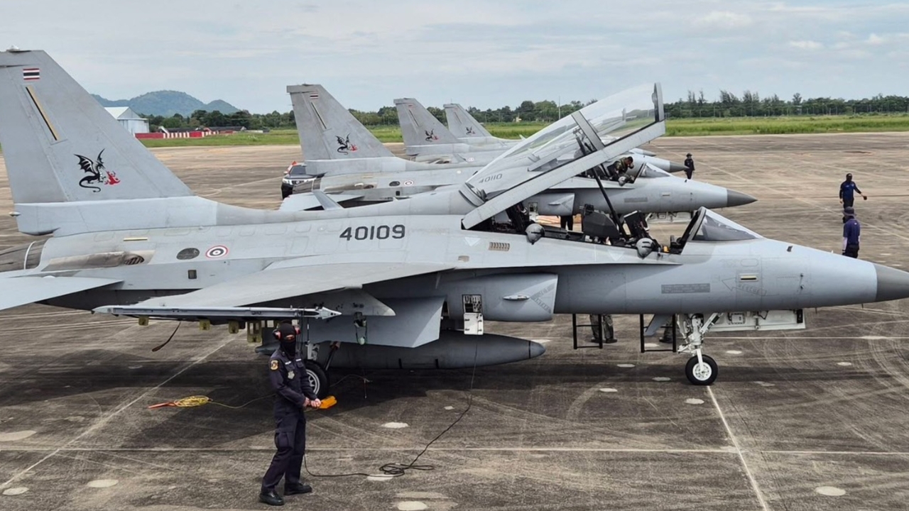 ทอ. สั่งสอบสาเหตุเครื่องบินฝึก T-50 ไถลออกนอกรันเวย์กองบิน 1 นักบินปลอดภัย 